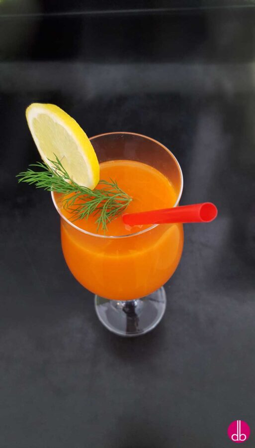 Frühstückserfrischung: Karotten-Pfirsich-Cocktail ohne Alkohol