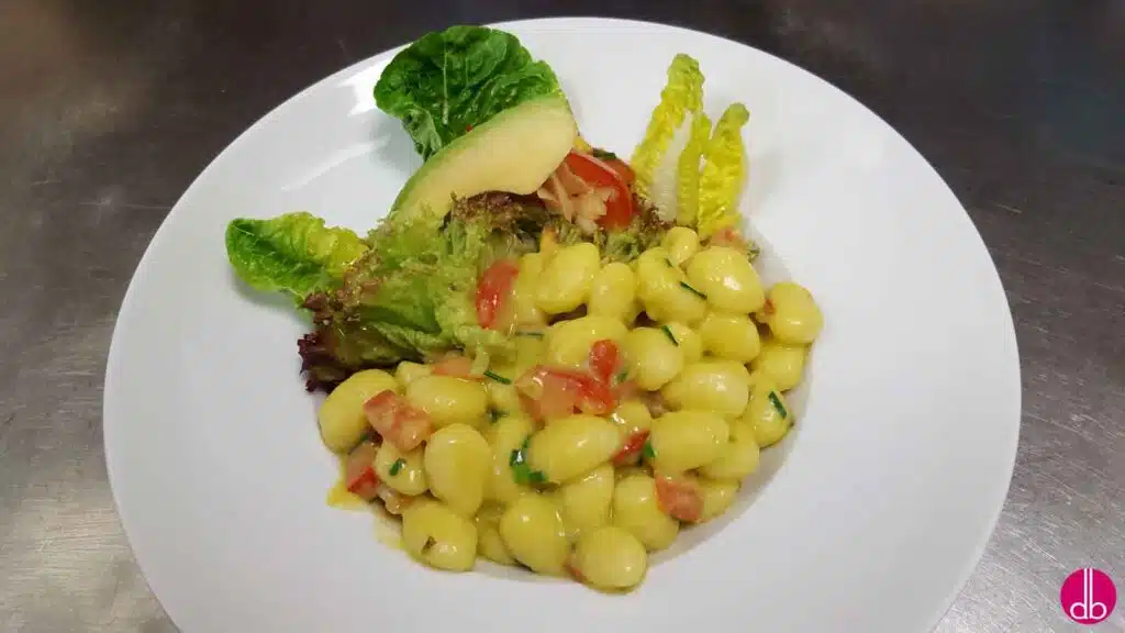  Cremige Avocado-Sauce zu Pasta