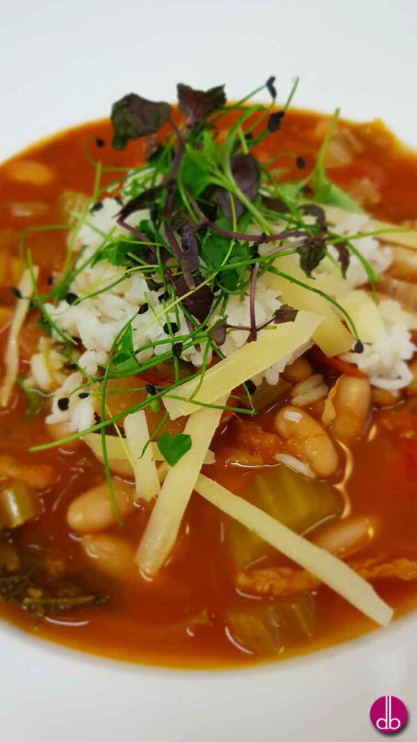 Herzhafte Gemüserolle mit Avocado-Füllung – einfaches Ofenrezept • Cook ...