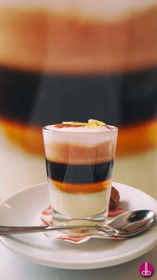 Barraquito - spanische Kaffeespezialität von Teneriffa