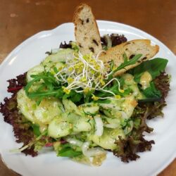 Schwedischer Gurkensalat: Der erfrischende Begleiter für jede Gelegenheit