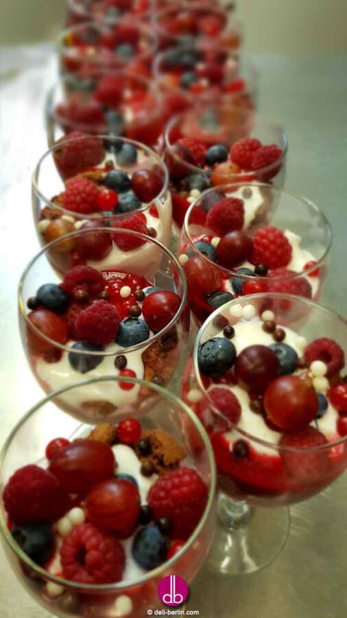 schnelles Himbeer-Quark-Desserts im Gläschen
