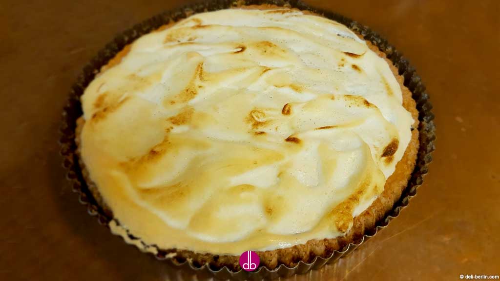 Heidelbeerkuchen mit Marzipan und Baiser • Cook &amp; Bloom – Einfache ...