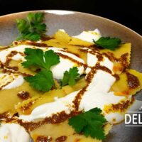 Teigtaschen gefüllt mit würzigem Lamm