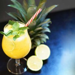 Ananas-Mango-Limonade - perfekte Erfrischung für heiße Tage