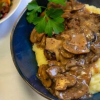 Salisbury Steak in leckerer Pilzsauce