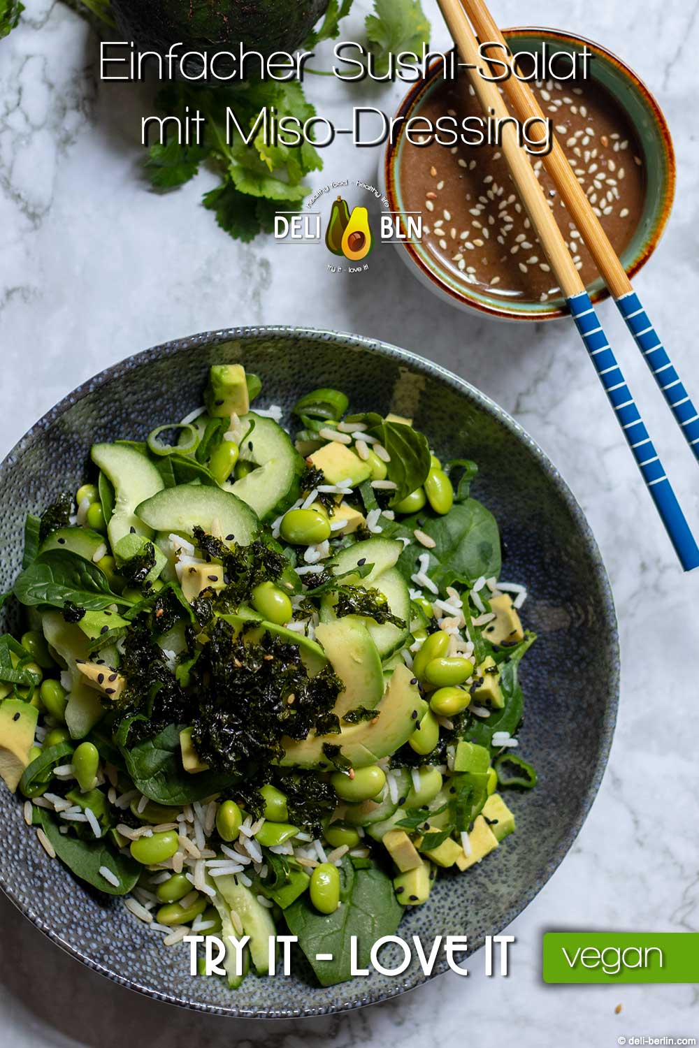 Einfacher Sushi-Salat mit Miso-Dressing