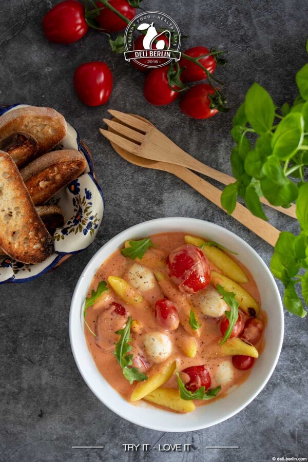 Schupfnudeln mit Tomate-Mozzarella