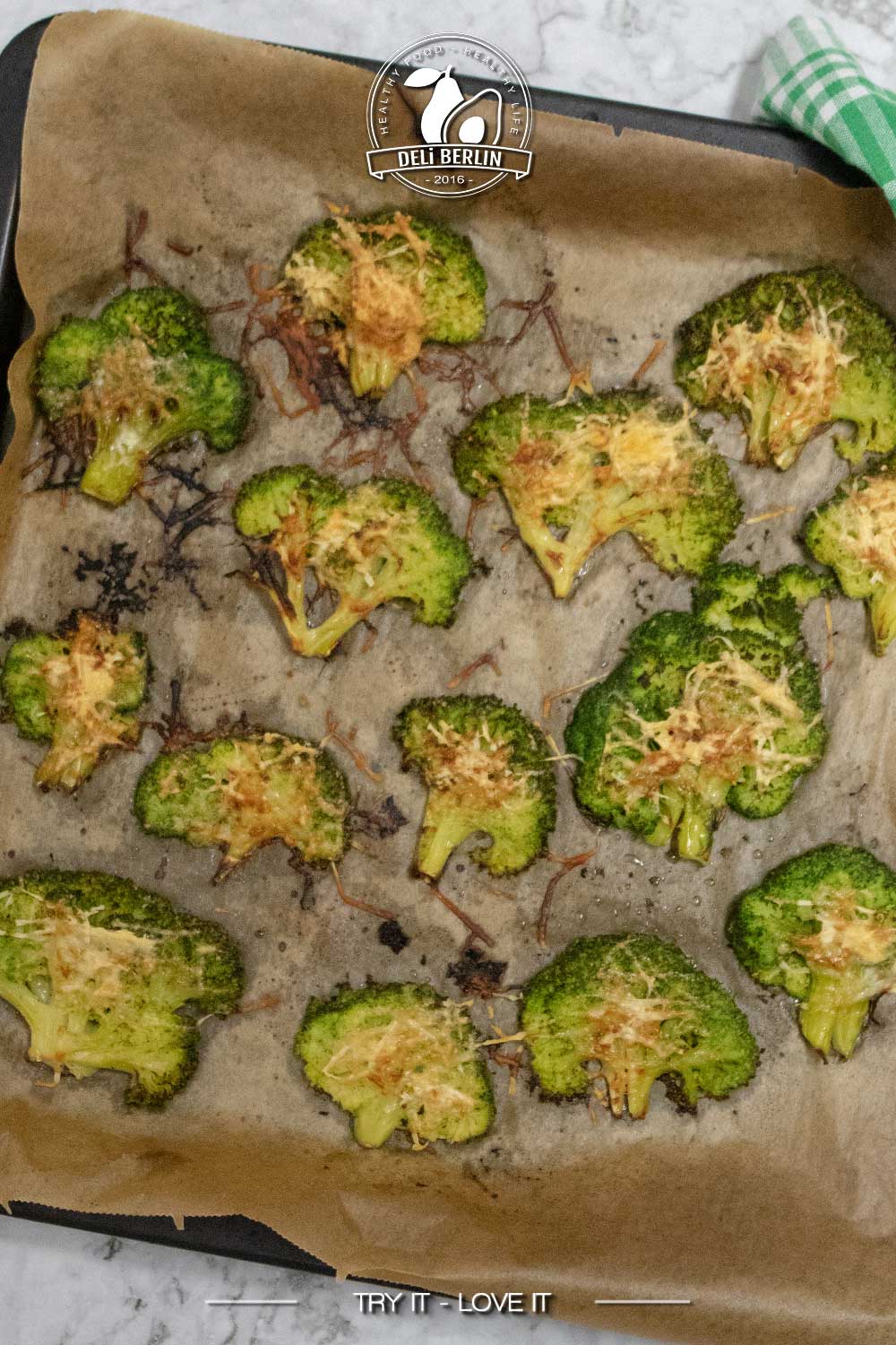 Genussvolle Knusprigkeit – Smashed-Broccoli mit Pecorino