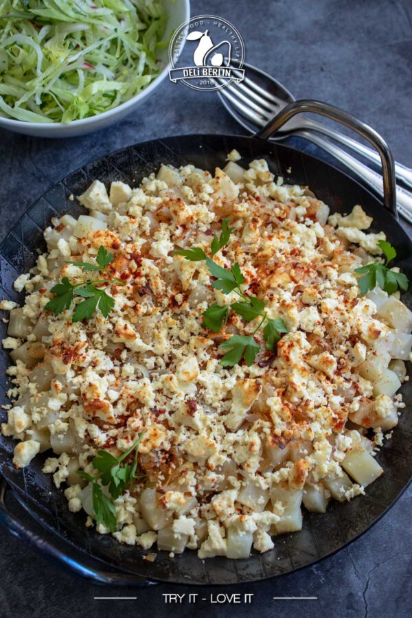 Cremiger Genuss: Überbackener Sellerie mit Feta