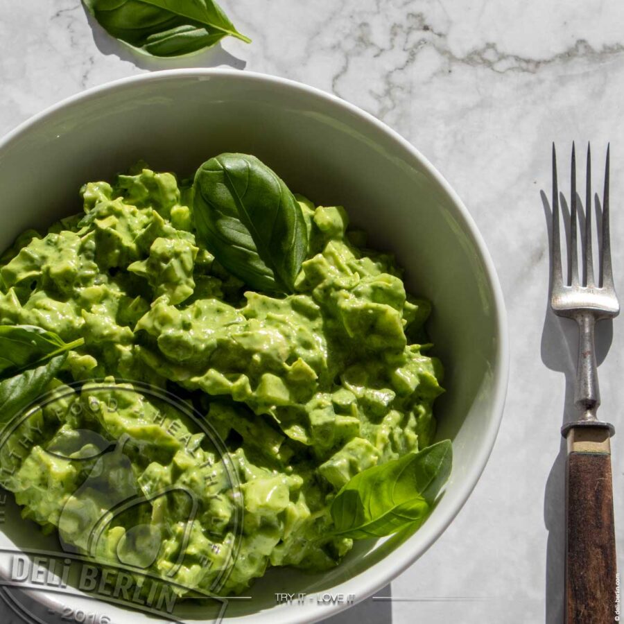 Green Goddess Salad mit Spitzkohl und Feta