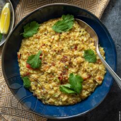 Indisches Dal Fry im Restaurant-Stil: Einfaches und gesundes Rezept